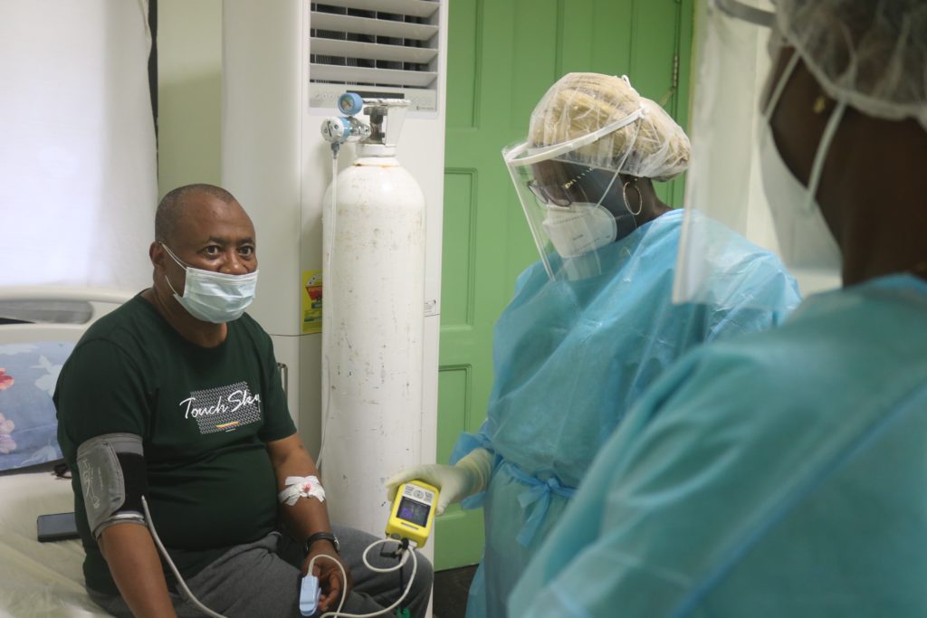 The pulse oximeter, a simple and essential tool to detect respiratory distress 1 IMG 5078 min 1024x683 1