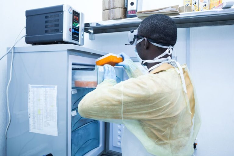 Accueil 1 ALIMA-_Nigeria_Disease-outbreaks-and-Emerging-diseases_Lassa-fever_-2019_Copyright-Etisona-Yvonne-ALIMA_Photos_-13